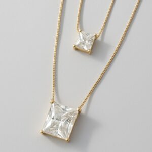 Colar Estilo Escapulário com Zircônias Retangulares