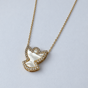 Colar Espírito Santo em Madrepérola com Zircônias Banhado a Ouro 18k