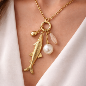 Colar Penduricalhos e Sardinha Dourado 18K