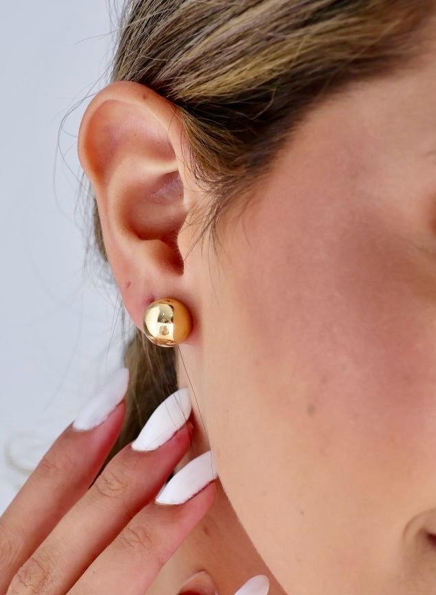 Brinco Esfera Lisa Médio Dourado