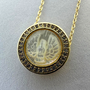 Gargantilha Espírito Santo Redondo em Madrepérola Dourado