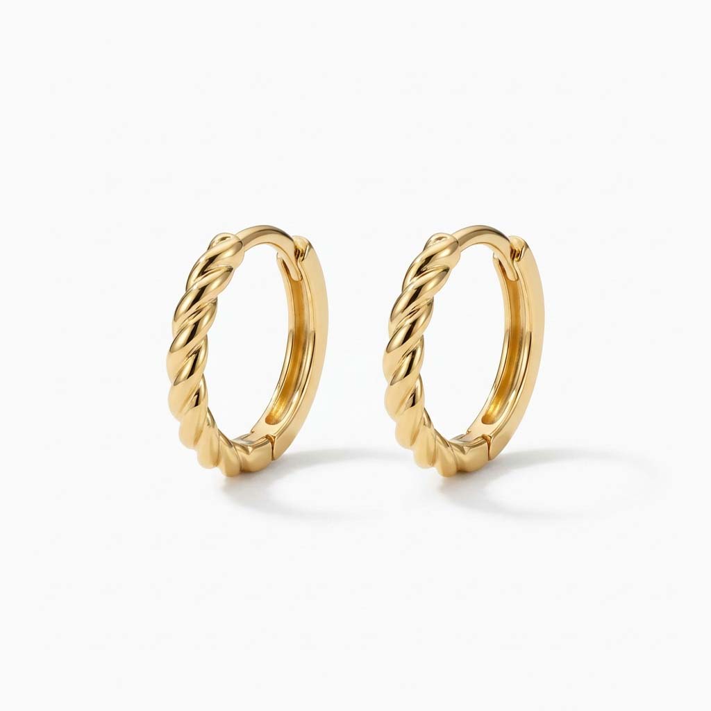 Argola Torcida M Banhada a Ouro 18k
